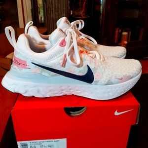 Women's React Infinity Run FK3 PRM size 6.5